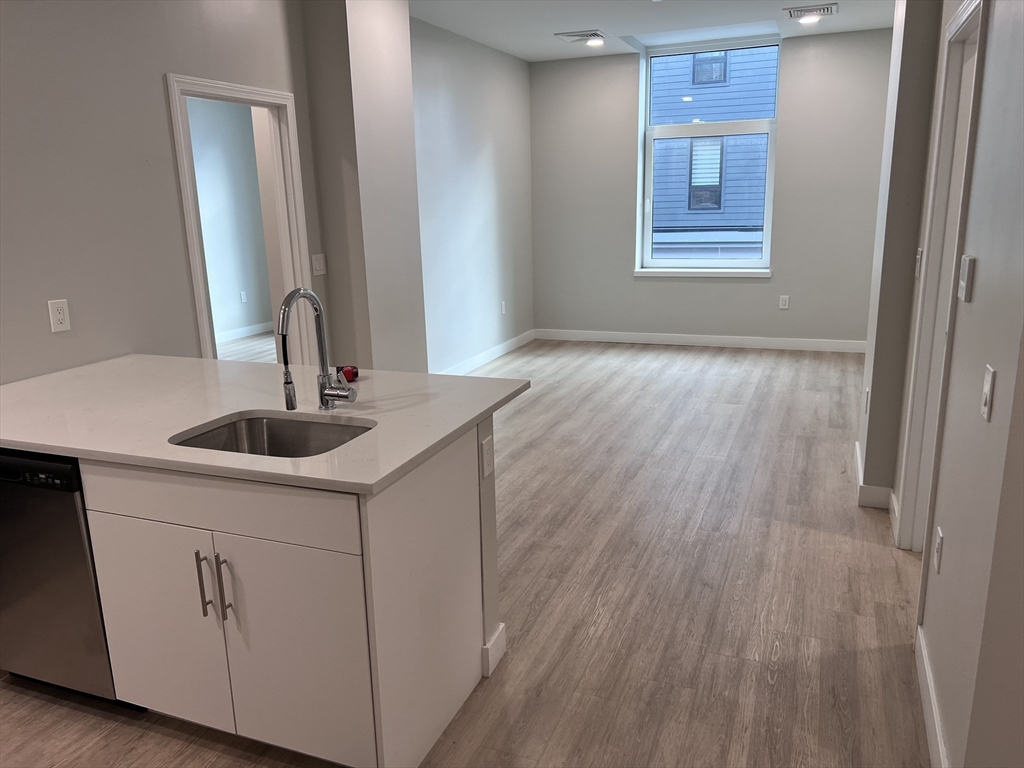 2 bed, 2 bath apartment for rent at 163 Chestnut St Unit 203, Chelsea — photo 5 of 7