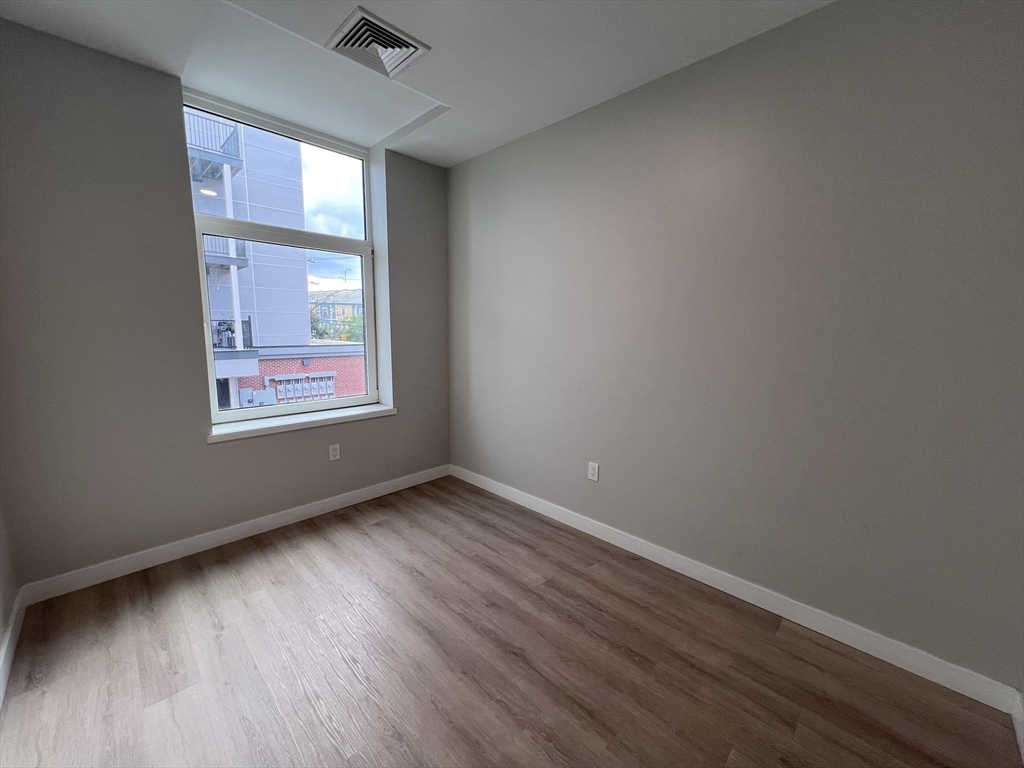 2 bed, 2 bath apartment for rent at 163 Chestnut St Unit 203, Chelsea — photo 7 of 7