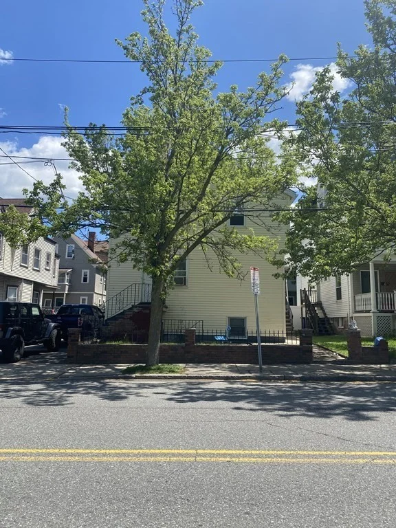 5 bed, 2 bath apartment for rent at 163 College Ave Unit B, Tufts University — photo 2 of 18