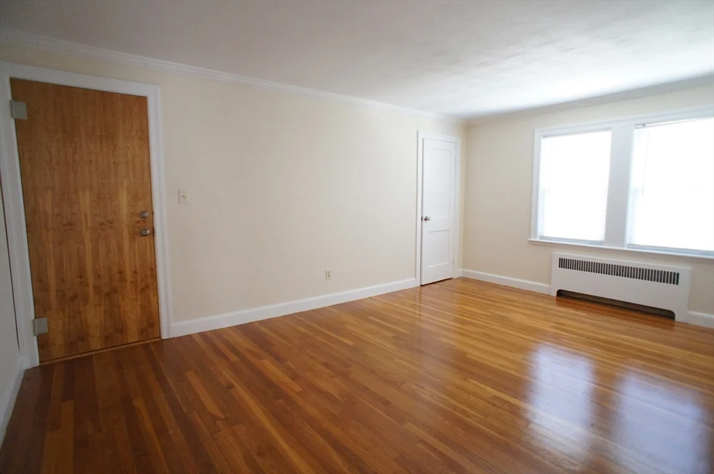 1 bed, 1 bath apartment for rent at 163 Everett St Unit 3, Quincy — photo 4 of 10
