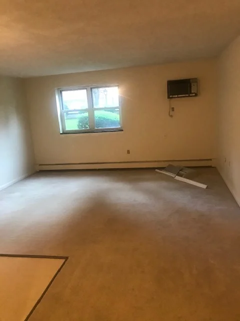 2 bed, 1 bath apartment for rent at 163 Lexington St Unit 21, Auburndale — photo 6 of 8
