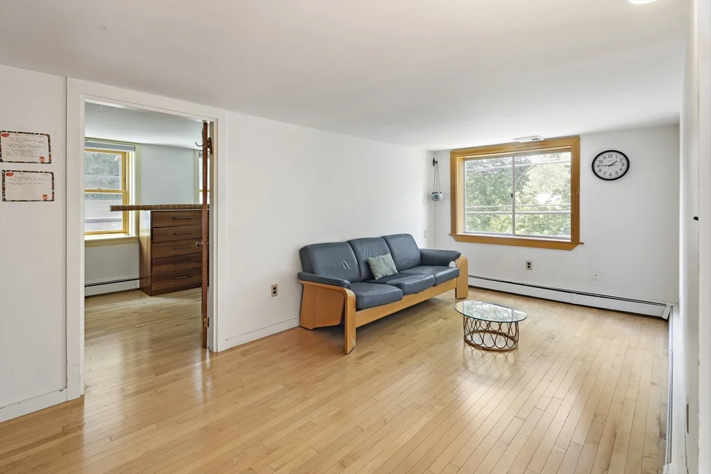 3 bed, 1 bath apartment for rent at 163 Newbury St Unit 2, Framingham — photo 7 of 18