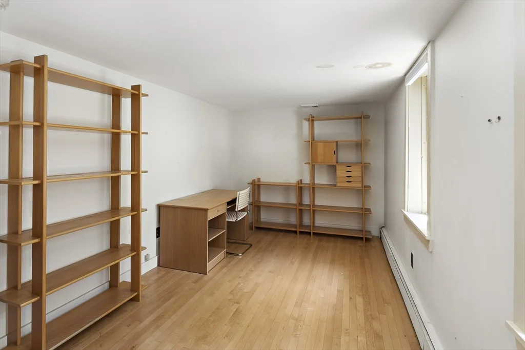 3 bed, 1 bath apartment for rent at 163 Newbury St Unit 2, Framingham — photo 14 of 18