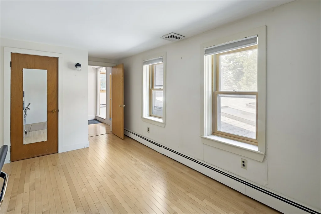 3 bed, 1 bath apartment for rent at 163 Newbury St Unit 2, Framingham — photo 13 of 18