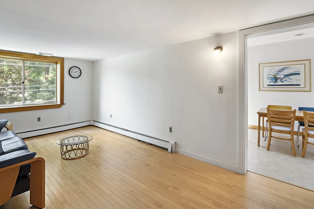 3 bed, 1 bath apartment for rent at 163 Newbury St Unit 2, Framingham — photo 5 of 18