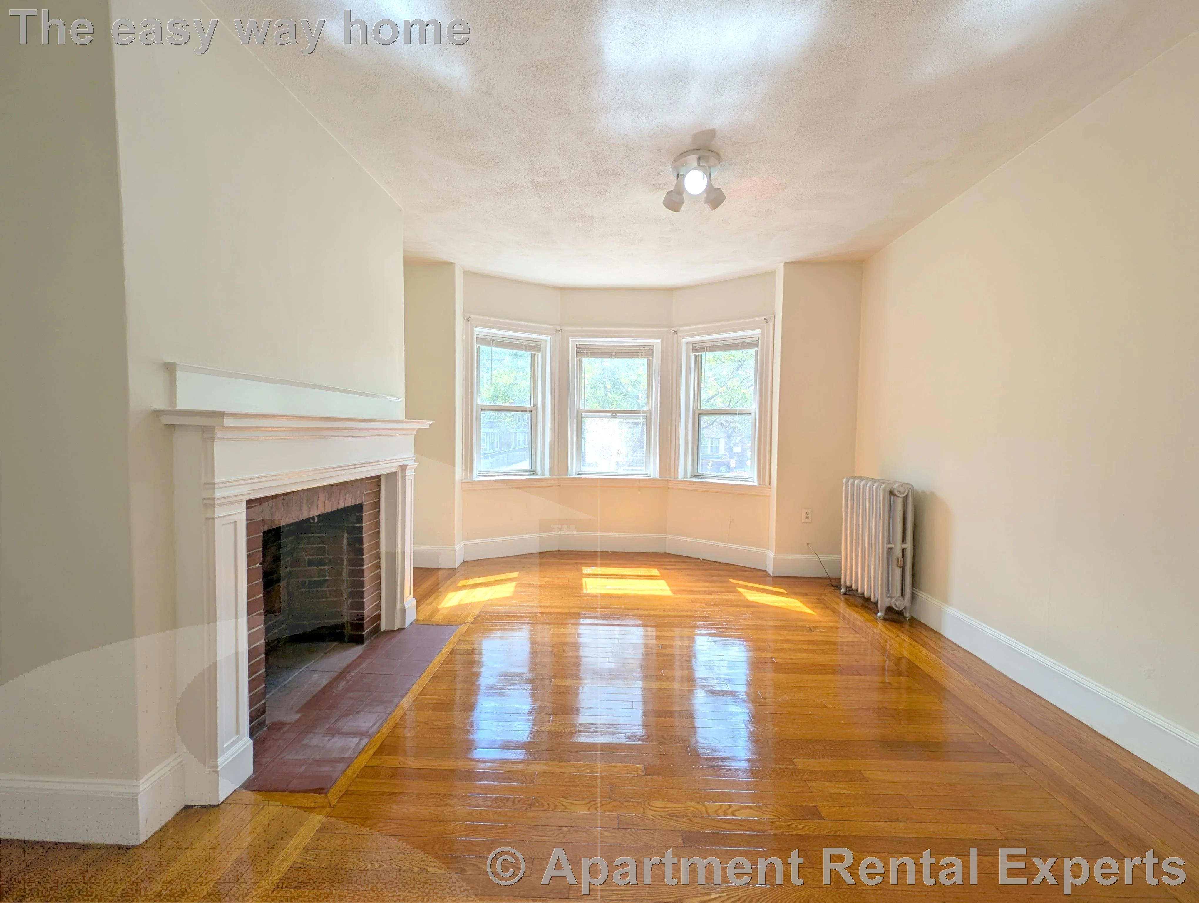 3 bed, 1 bath apartment for rent at 163 Summer St Unit 1, Spring Hill