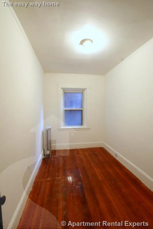 4 bed, 1 bath apartment for rent at 163 Summer St Unit 2, Spring Hill — photo 4 of 19