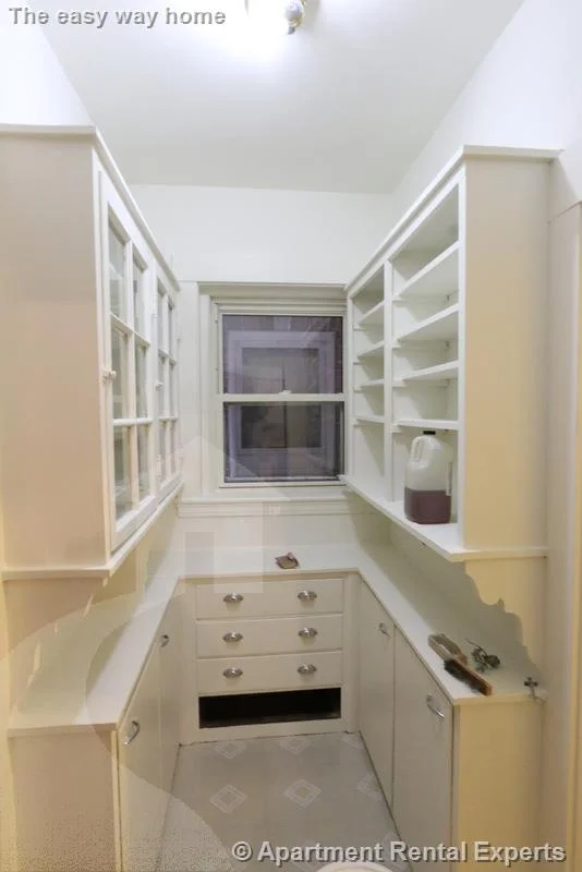4 bed, 1 bath apartment for rent at 163 Summer St Unit 2, Spring Hill — photo 8 of 19