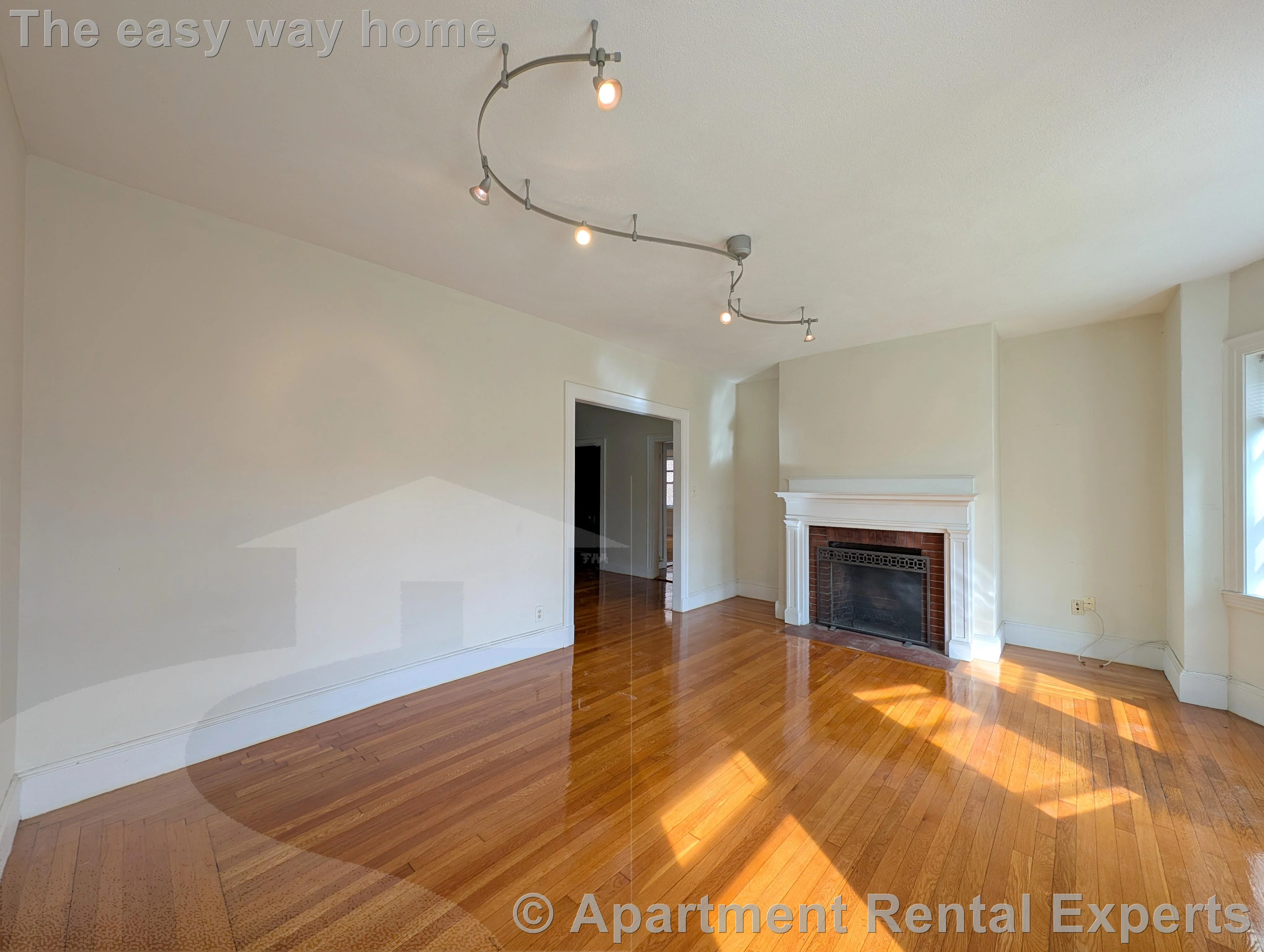 4 bed, 1 bath apartment for rent at 163 Summer St Unit 21, Spring Hill — photo 4 of 18