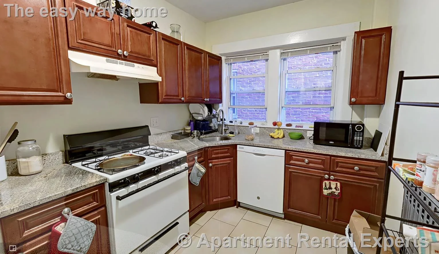 4 bed, 2 bath apartment for rent at 163 Summer St Unit 22, Spring Hill — photo 1 of 14