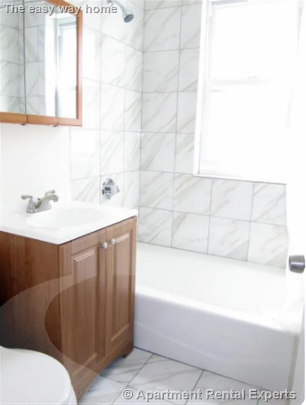 1 bed, 1 bath apartment for rent at 163 Summer St Unit 3, Spring Hill — photo 3 of 7