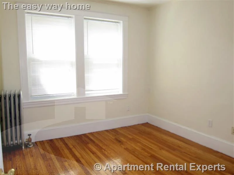 1 bed, 1 bath apartment for rent at 163 Summer St Unit 3, Spring Hill — photo 2 of 7