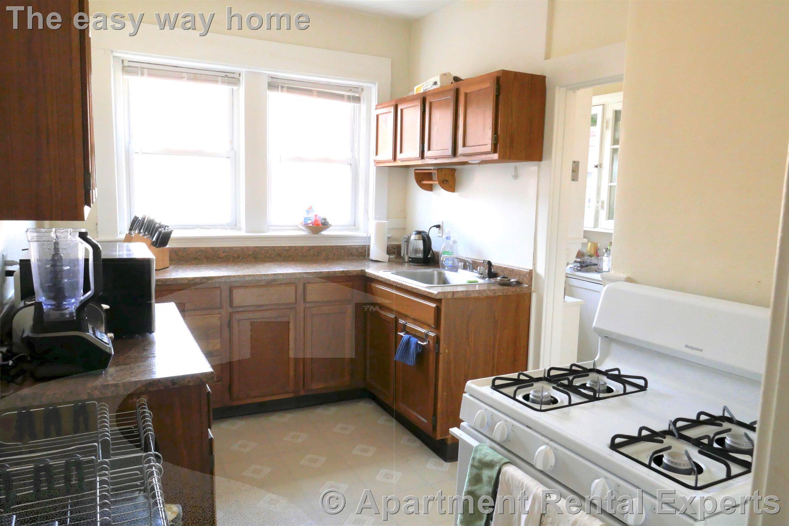 2 bed, 1 bath apartment for rent at 163 Summer St Unit 31, Spring Hill — photo 4 of 13