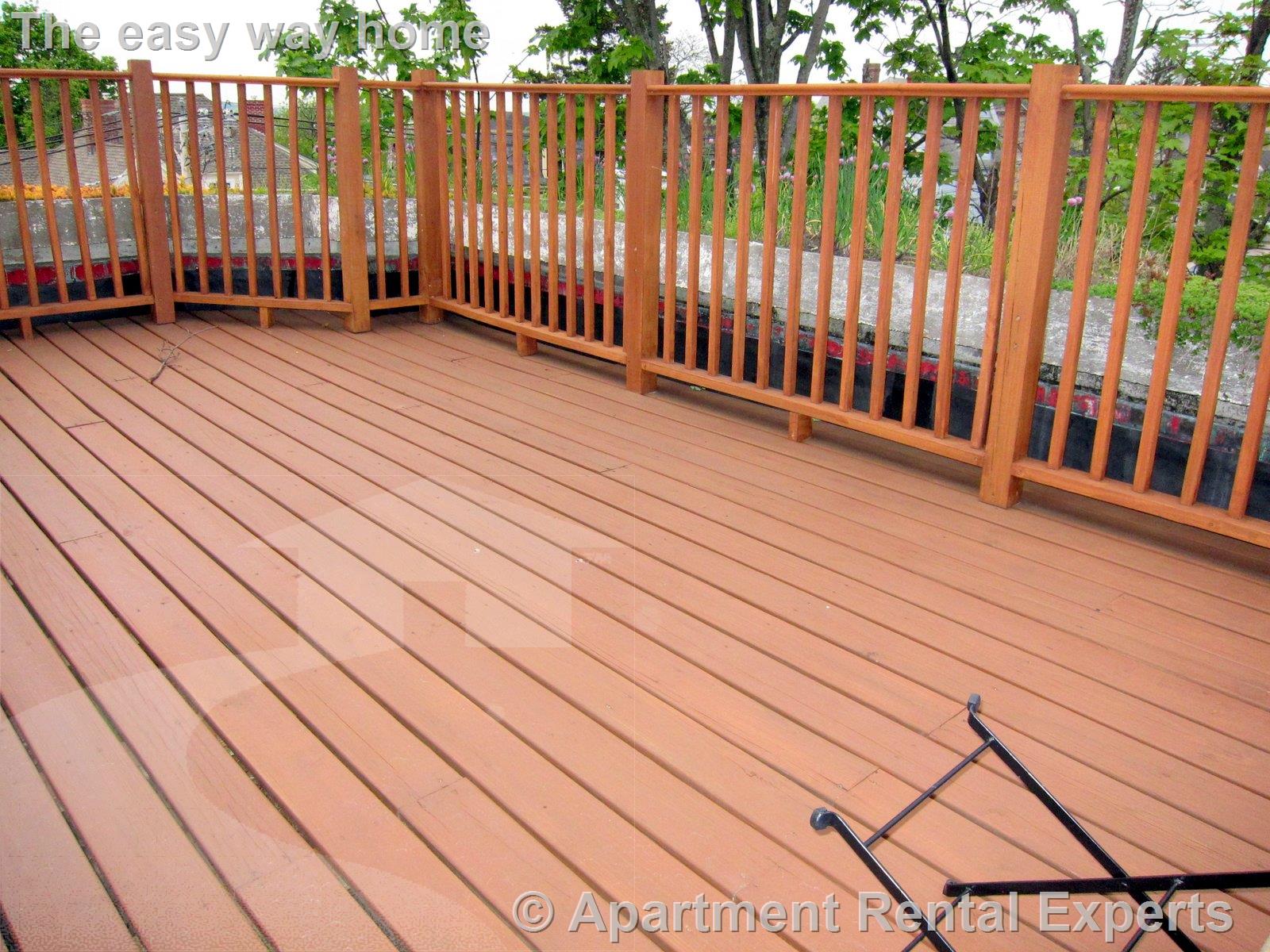 4 bed, 1 bath apartment for rent at 163 Summer St Unit 4P, Spring Hill — photo 4 of 5