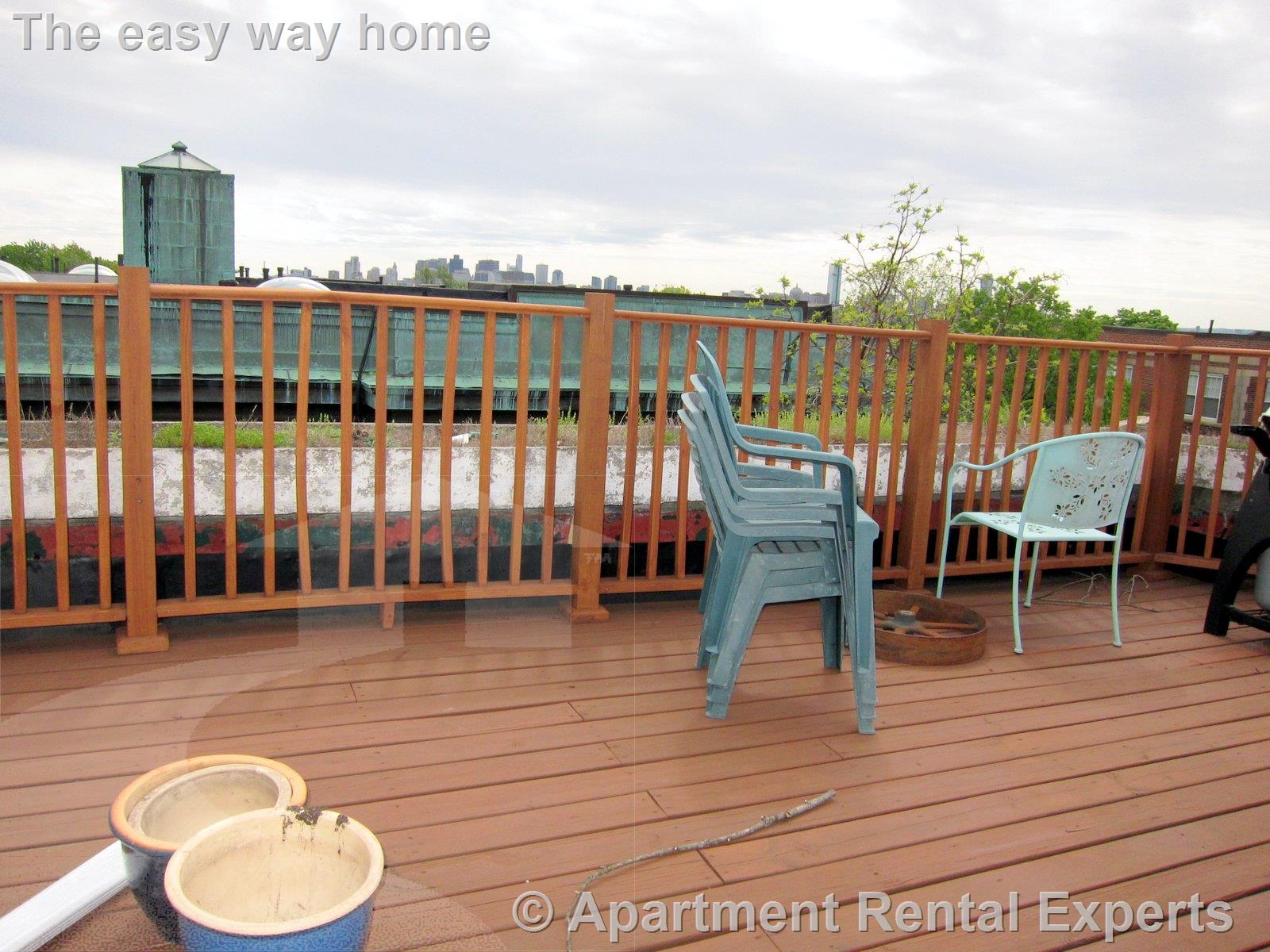 4 bed, 1 bath apartment for rent at 163 Summer St Unit 4P, Spring Hill — photo 3 of 5