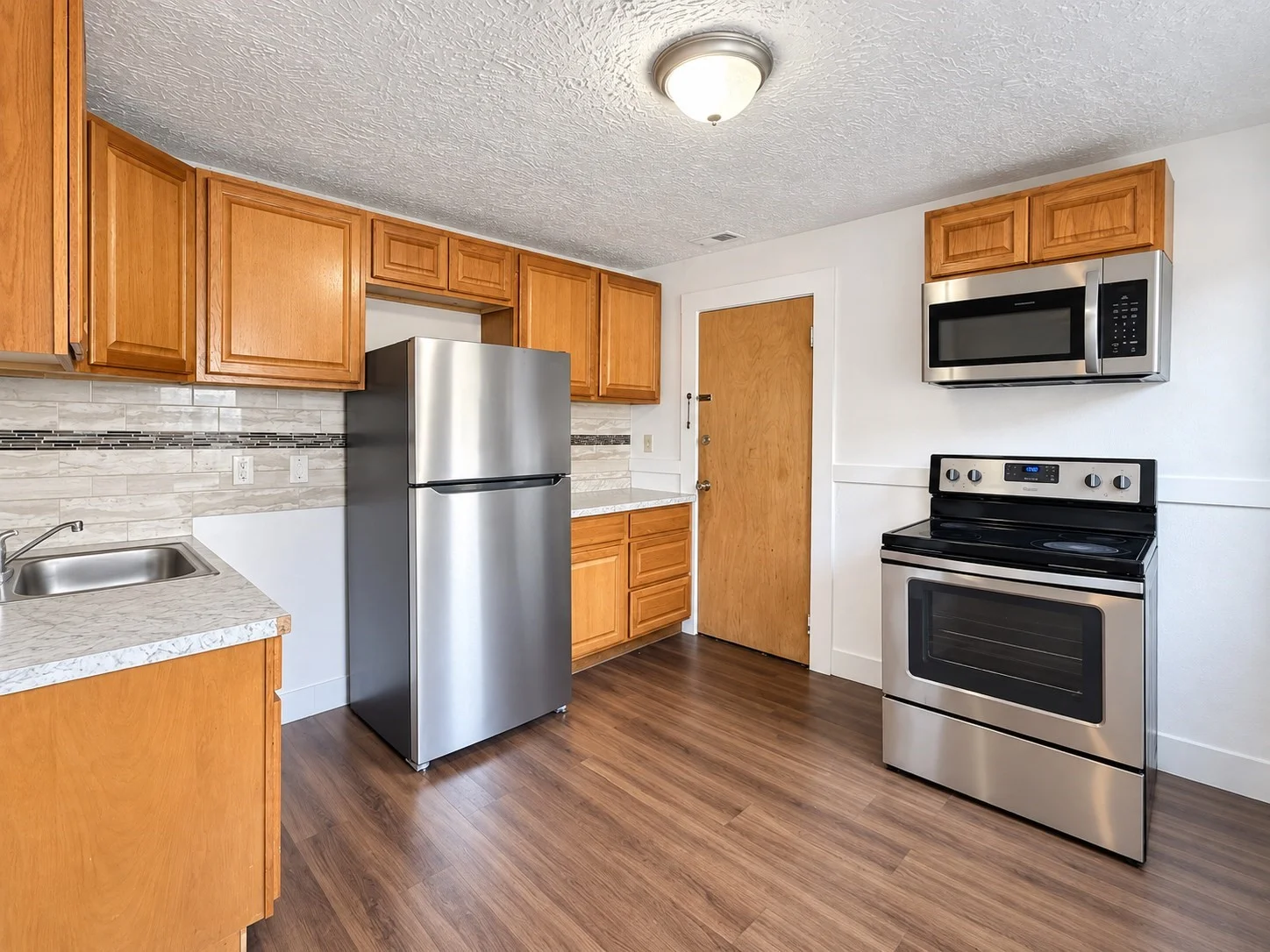 3 bed, 1 bath apartment for rent at 163 Union St Unit 2, Everett
