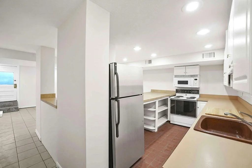 2 bed, 1 bath apartment for rent at 163 W Newton Unit 1, Back Bay — photo 16 of 22