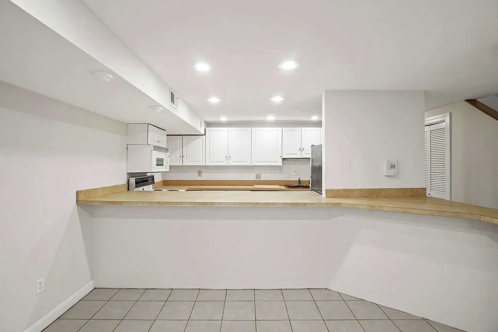 2 bed, 1 bath apartment for rent at 163 W Newton Unit 1, Back Bay — photo 15 of 22
