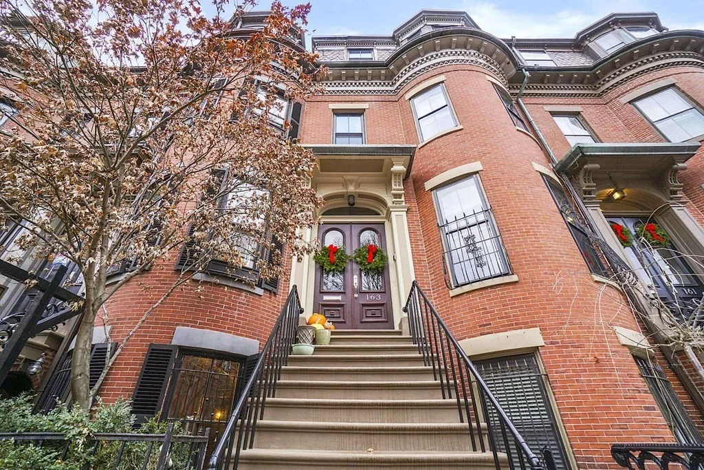 2 bed, 1 bath apartment for rent at 163 W Newton Unit 1, Back Bay — photo 1 of 22