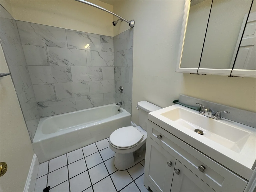 2 bed, 1 bath apartment for rent at 163 West 2nd St Unit 3, South Boston — photo 12 of 12