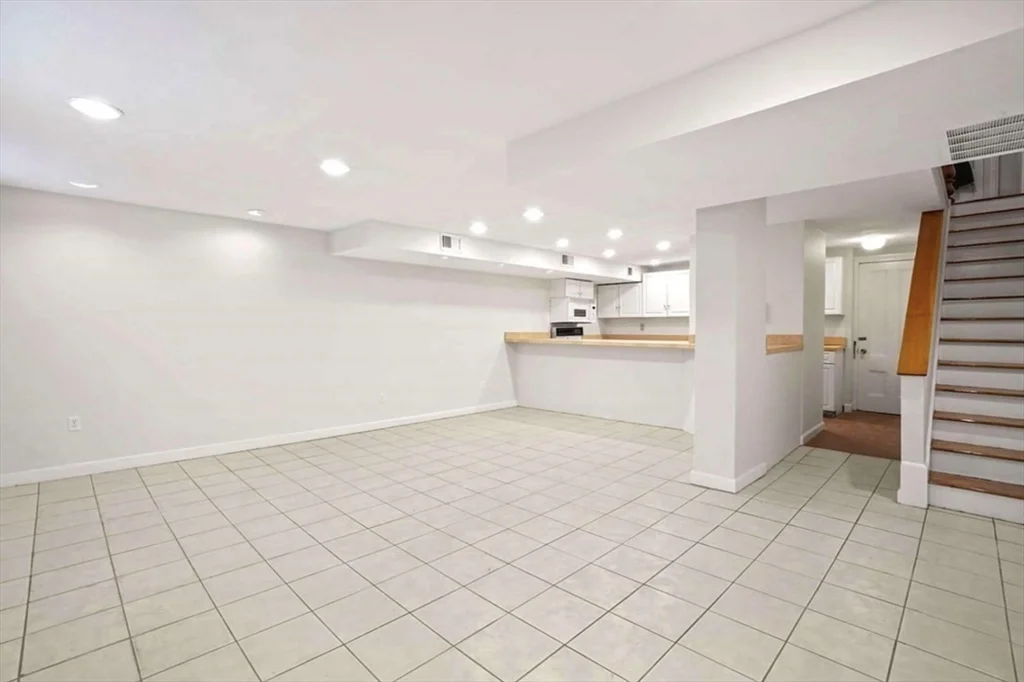 2 bed, 1 bath apartment for rent at 163 West Newton Unit 1, South End — photo 17 of 20