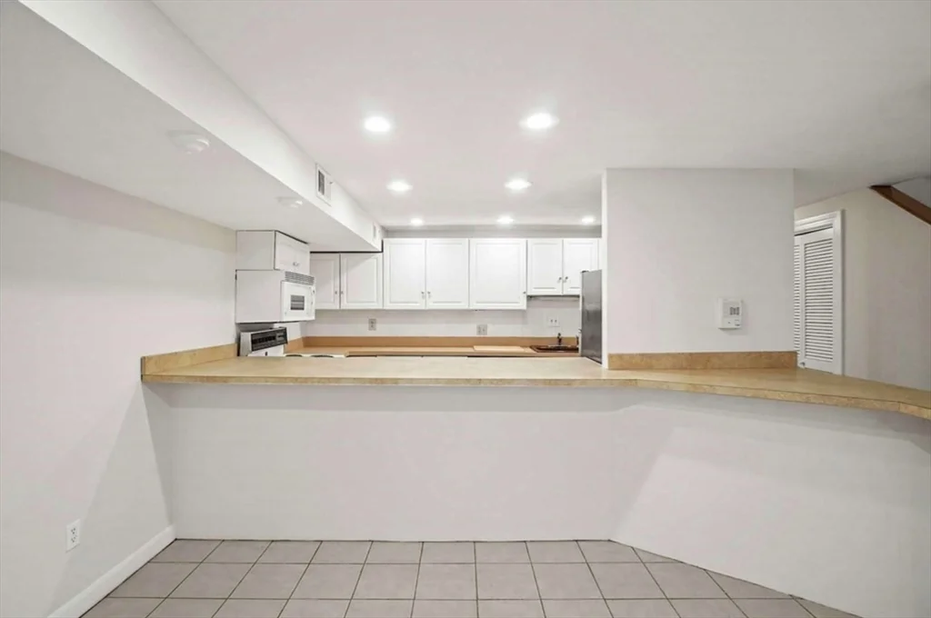 2 bed, 1 bath apartment for rent at 163 West Newton Unit 1, South End — photo 12 of 20