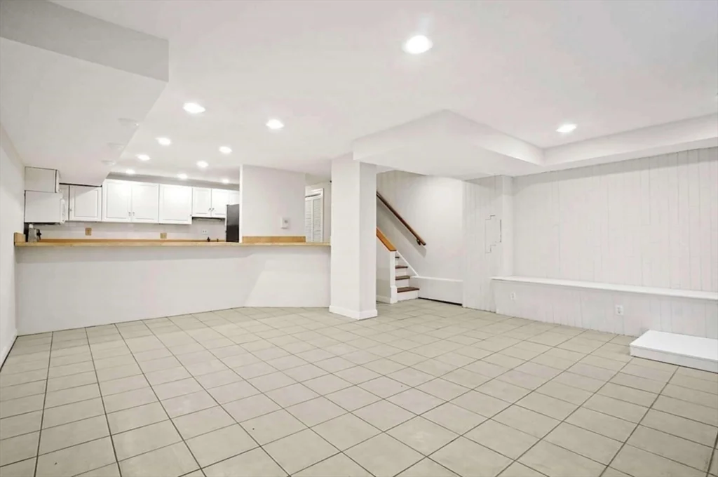 2 bed, 1 bath apartment for rent at 163 West Newton Unit 1, South End — photo 11 of 20