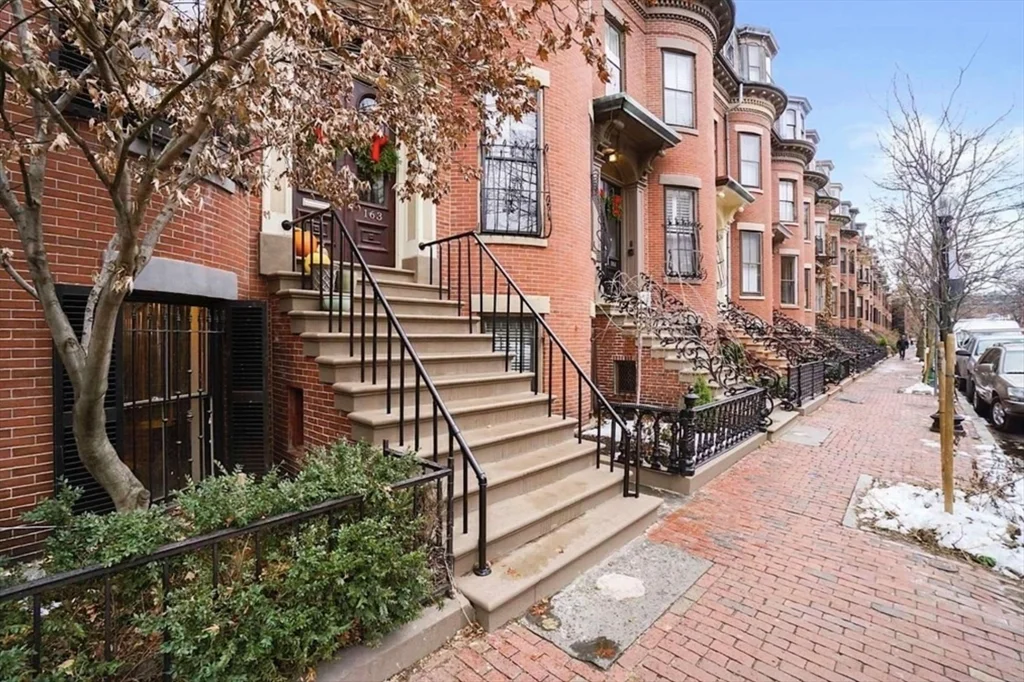 2 bed, 1 bath apartment for rent at 163 West Newton Unit 1, South End — photo 18 of 20