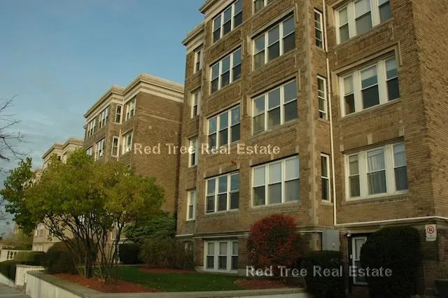 2 bed, 1 bath apartment for rent at 1630 Commonwealth Ave Unit 12A, Brighton