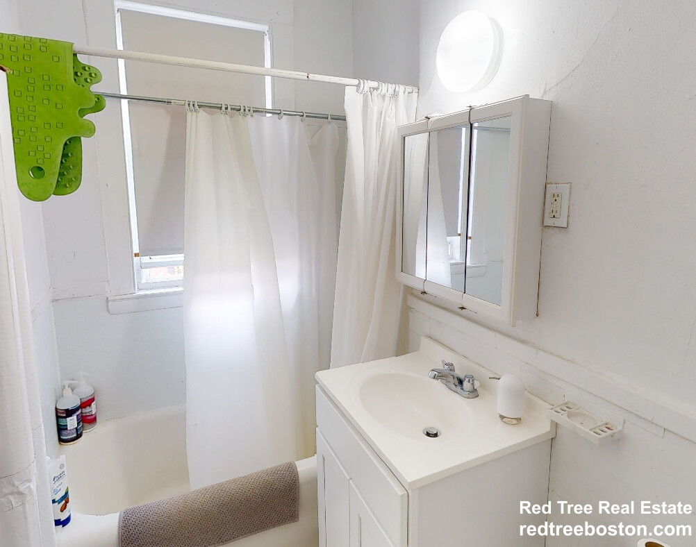2 bed, 1 bath apartment for rent at 1630 Commonwealth Ave Unit 20, Brighton — photo 2 of 6