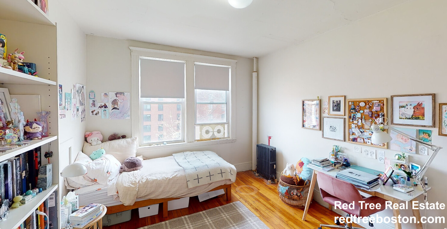 2 bed, 1 bath apartment for rent at 1630 Commonwealth Ave Unit 20, Brighton — photo 5 of 6