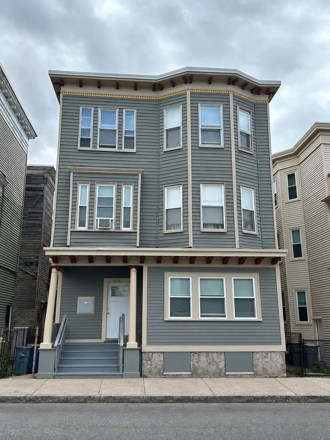 4 bed, 1 bath apartment for rent at 1631 Dorchester Ave Unit 3, Dorchester