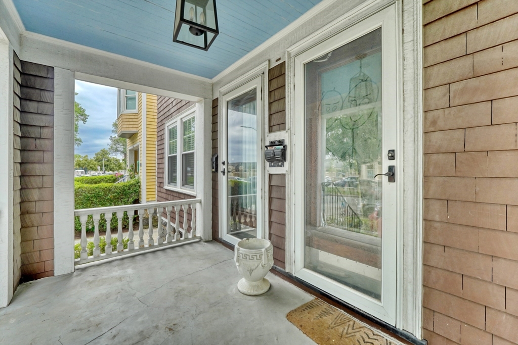 4 bed, 2 bath apartment for rent at 1632 Columbia Rd Unit 2, South Boston — photo 2 of 26