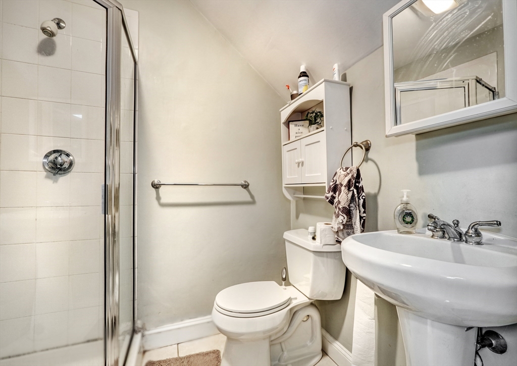 4 bed, 2 bath apartment for rent at 1632 Columbia Rd Unit 2, South Boston — photo 19 of 26