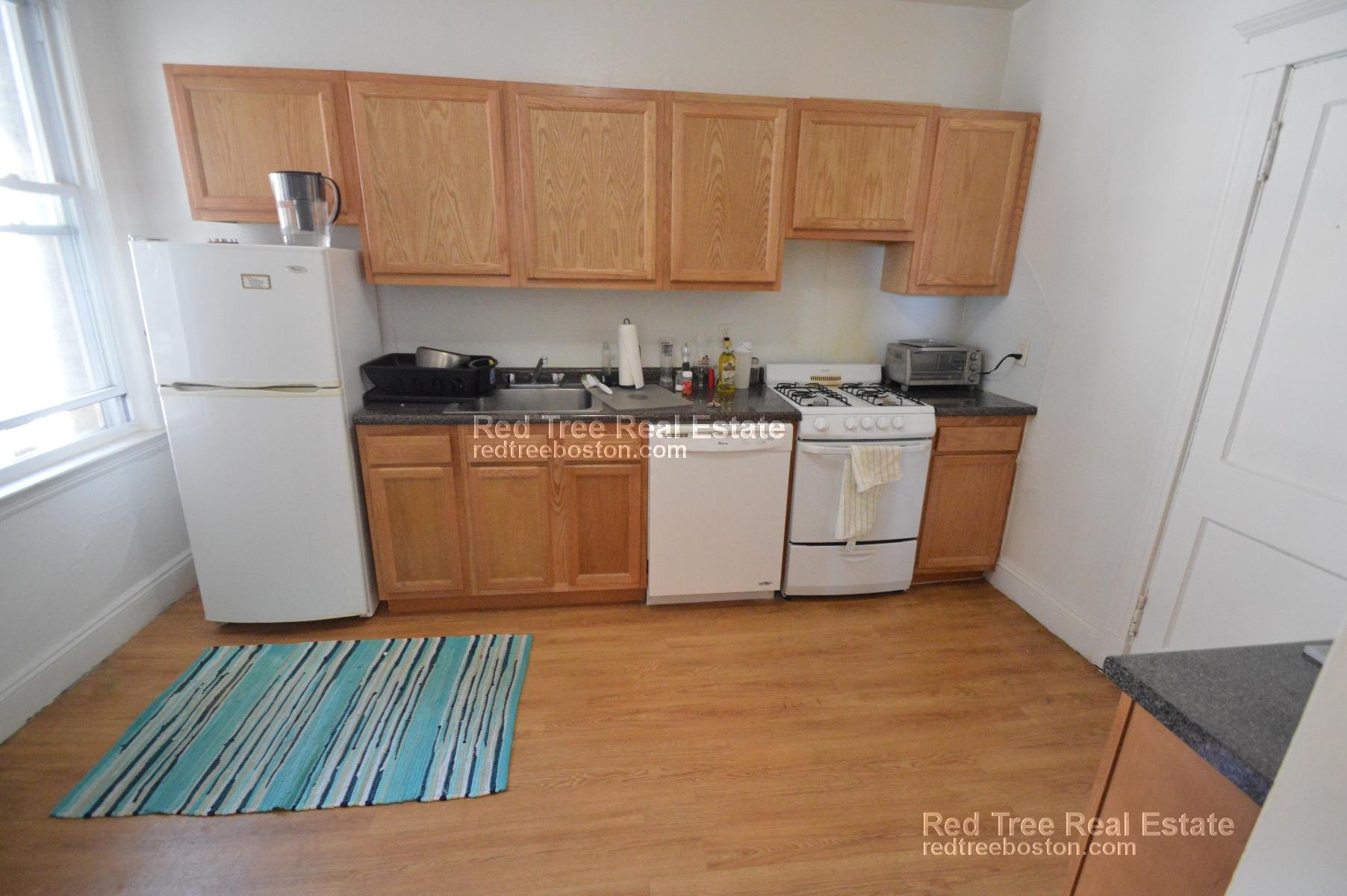 2 bed, 1 bath apartment for rent at 1634 Commonwealth Ave Unit 16, Brighton — photo 6 of 11