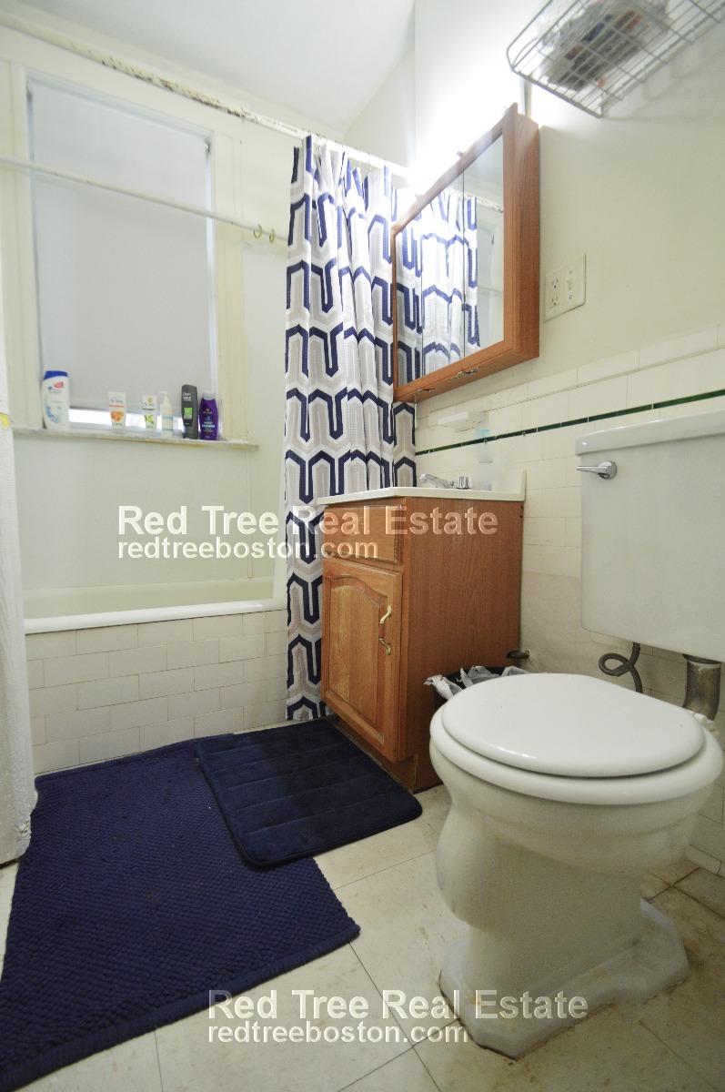 2 bed, 1 bath apartment for rent at 1634 Commonwealth Ave Unit 16, Brighton — photo 10 of 11