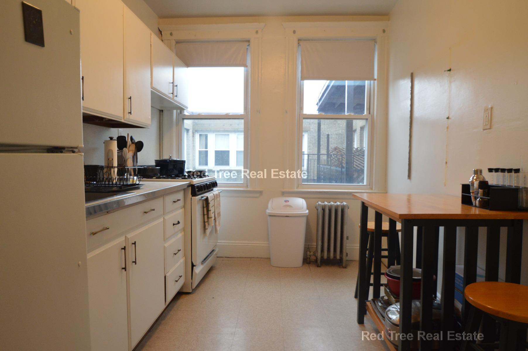 2 bed, 1 bath apartment for rent at 1634 Commonwealth Ave Unit 25, Brighton — photo 5 of 6