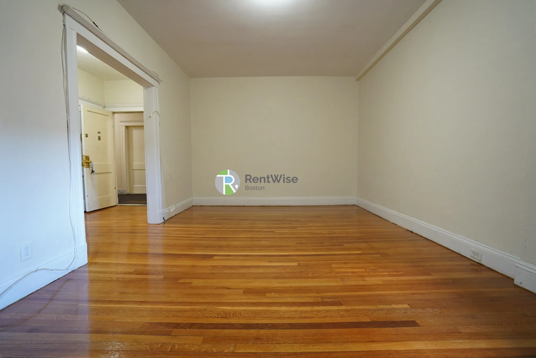 2 bed, 1 bath apartment for rent at 1634 Commonwealth Ave Unit 4, Brighton — photo 4 of 17