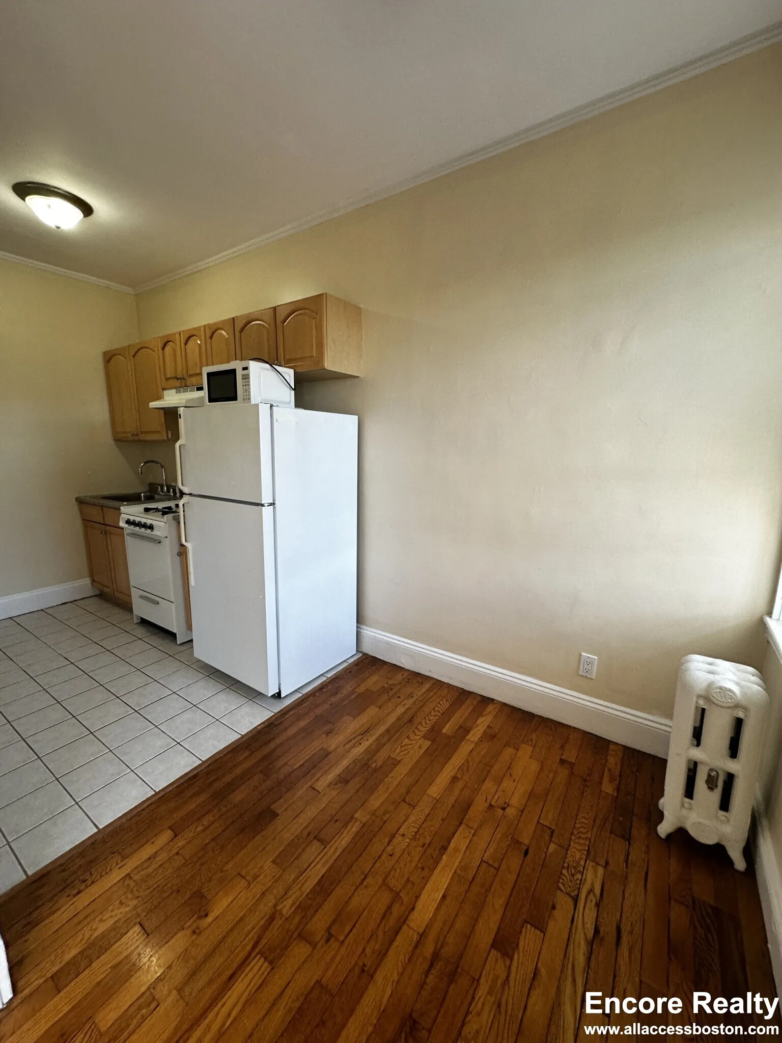Studio bed, 1 bath apartment for rent at 1637 Commonwealth Ave Unit 1637-7, Brighton — photo 6 of 7