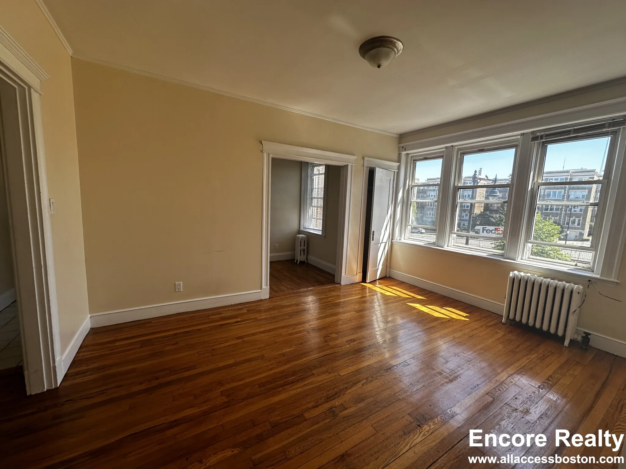 Studio bed, 1 bath apartment for rent at 1637 Commonwealth Ave Unit 1637-7, Brighton — photo 1 of 7