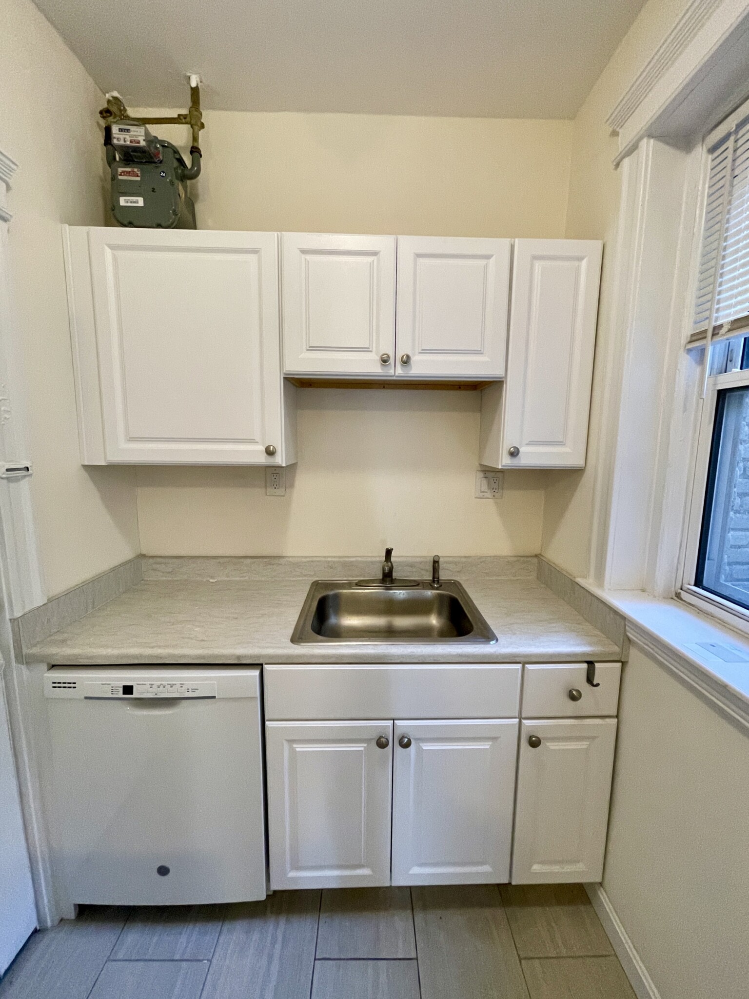 2 bed, 1 bath apartment for rent at 1637 Commonwealth Ave Unit 2, Brighton — photo 20 of 26