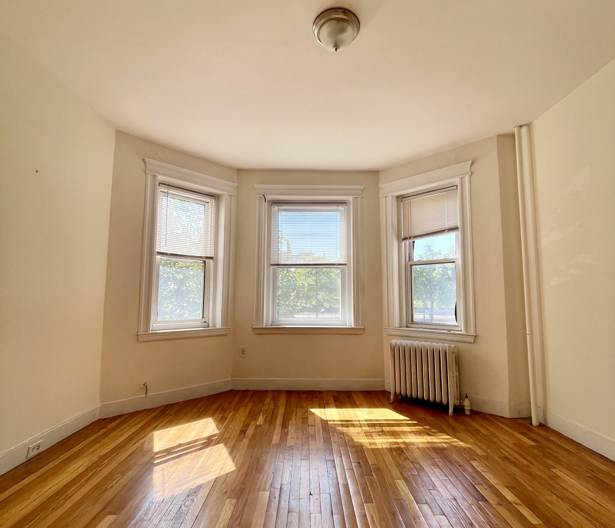 2 bed, 1 bath apartment for rent at 1637 Commonwealth Ave Unit 2, Brighton — photo 12 of 26