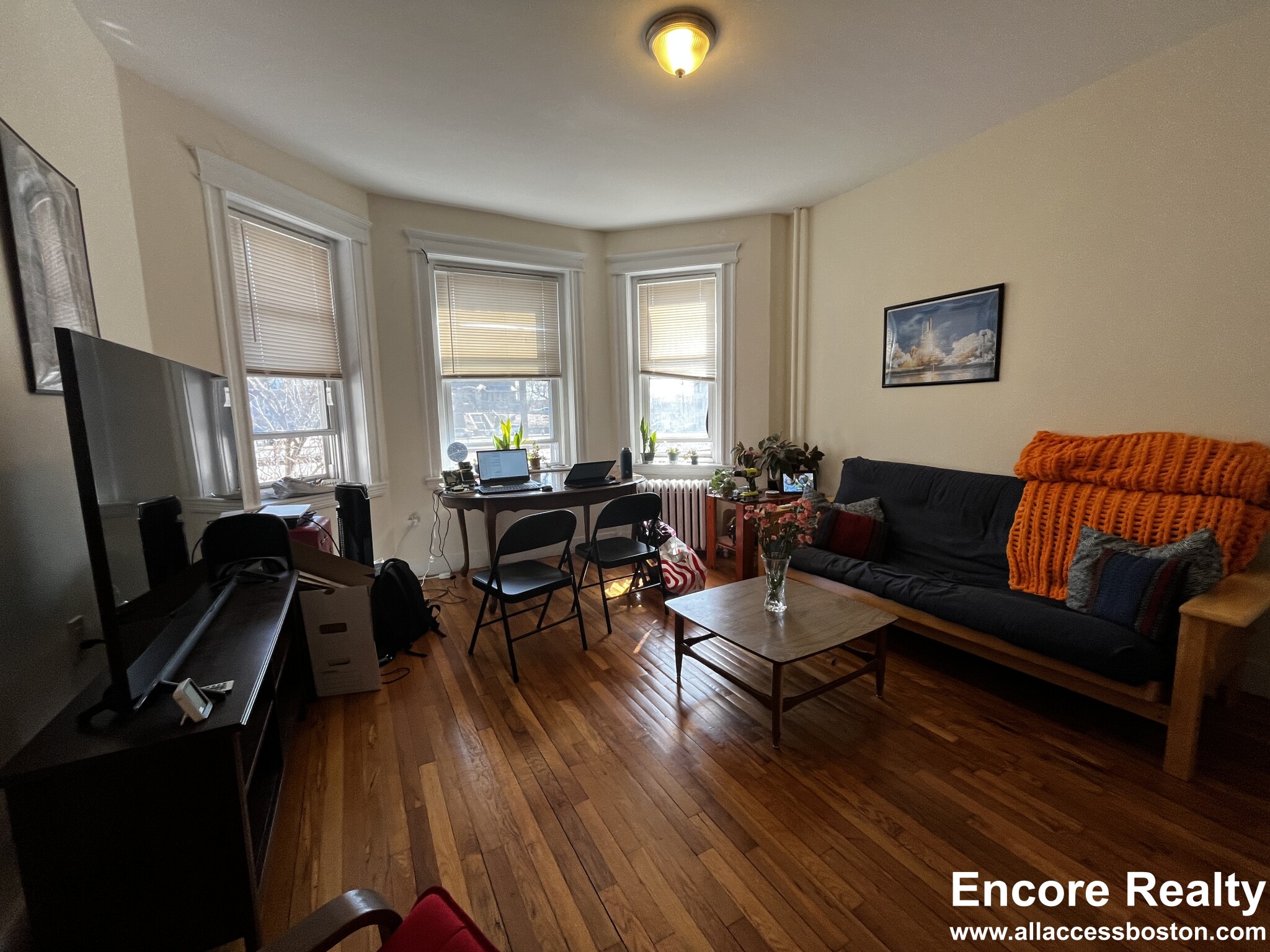 2 bed, 1 bath apartment for rent at 1637 Commonwealth Ave Unit 2, Brighton — photo 5 of 26