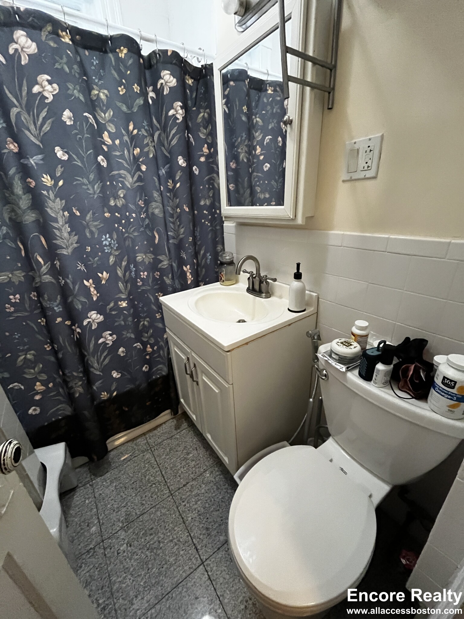 Studio bed, 1 bath apartment for rent at 1637 Commonwealth Ave Unit 5, Brighton — photo 8 of 18