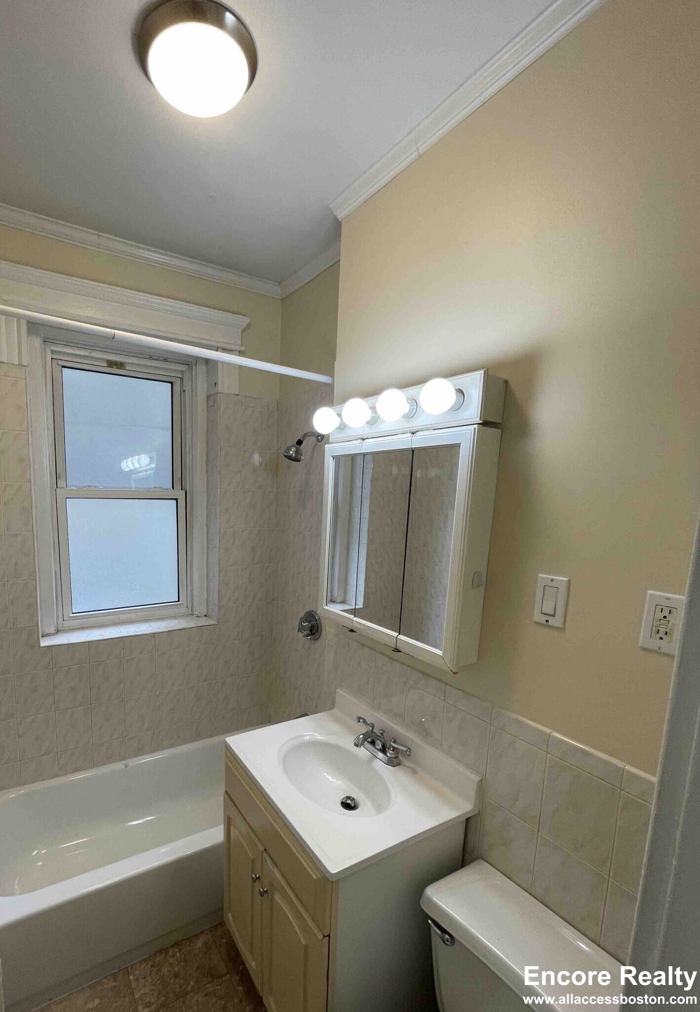 1 bed, 1 bath apartment for rent at 1637 Commonwealth Ave Unit 8, Brighton — photo 6 of 8