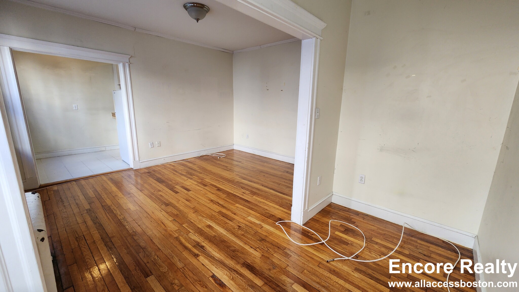 Studio bed, 1 bath apartment for rent at 1637 Commonwealth Ave Unit 9, Brighton — photo 2 of 23