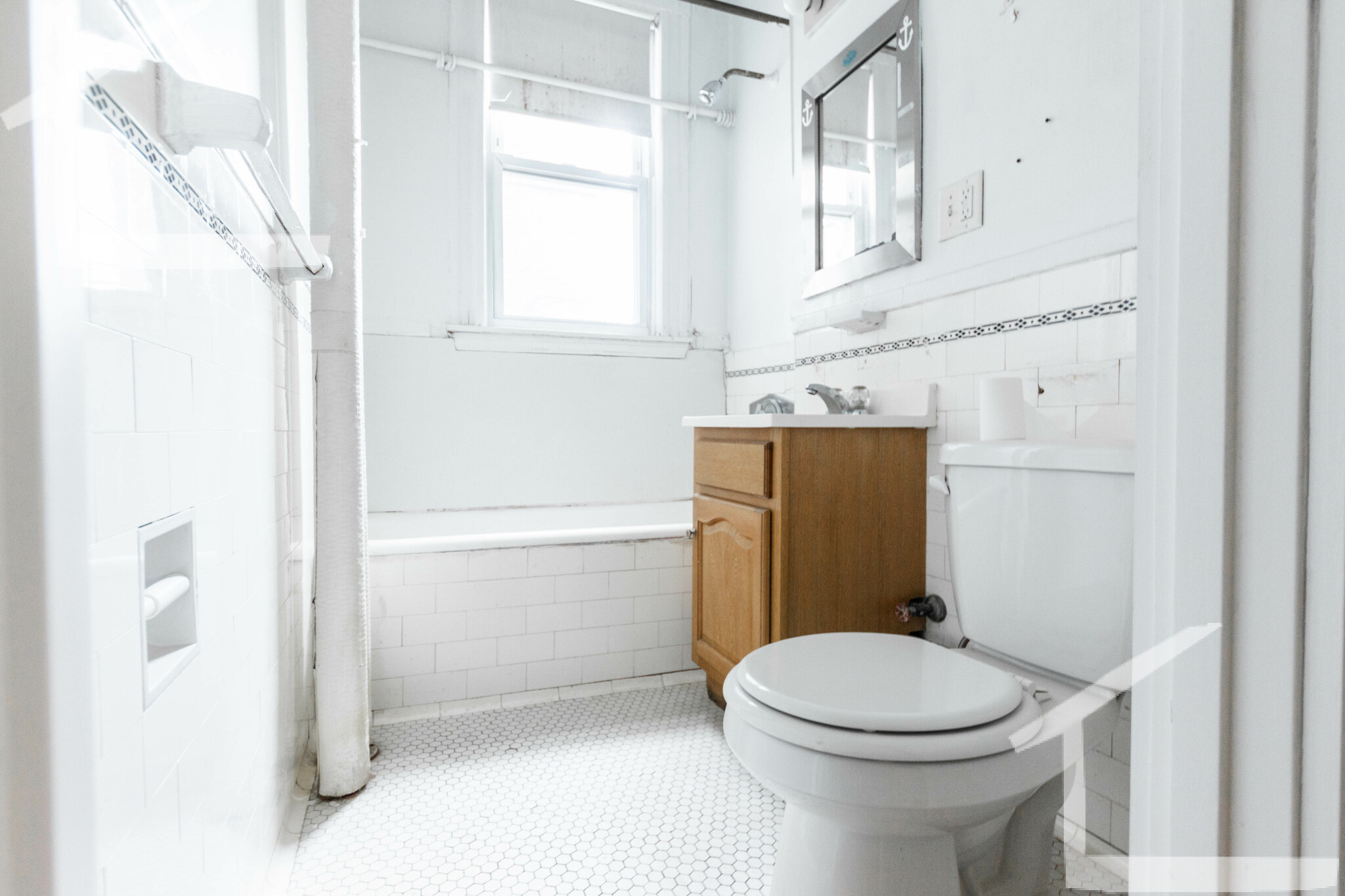 3 bed, 1 bath apartment for rent at 1638 Commonwealth Ave Unit 17, Brighton — photo 3 of 7