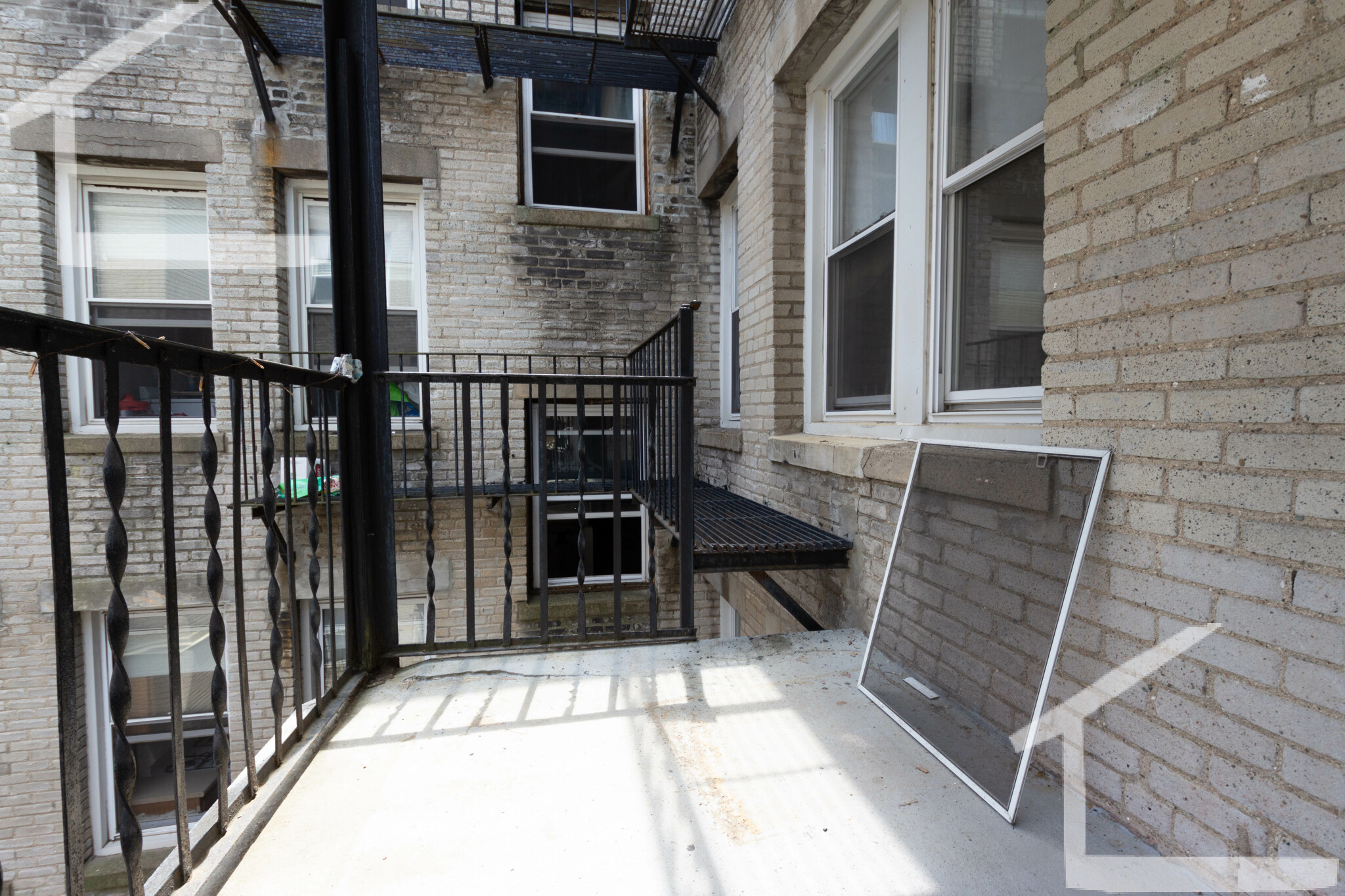 3 bed, 1 bath apartment for rent at 1638 Commonwealth Ave Unit 17, Brighton — photo 5 of 7