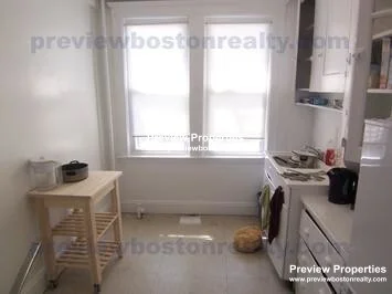 2 bed, 1 bath apartment for rent at 1638 Commonwealth Ave Unit 25P, Brighton — photo 3 of 10