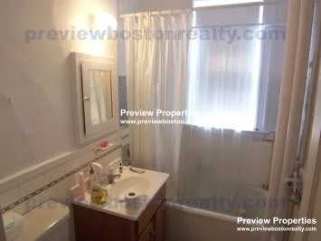 2 bed, 1 bath apartment for rent at 1638 Commonwealth Ave Unit 25P, Brighton — photo 7 of 10